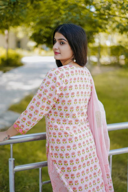 LIGHT PINK BOOTA SUIT SET