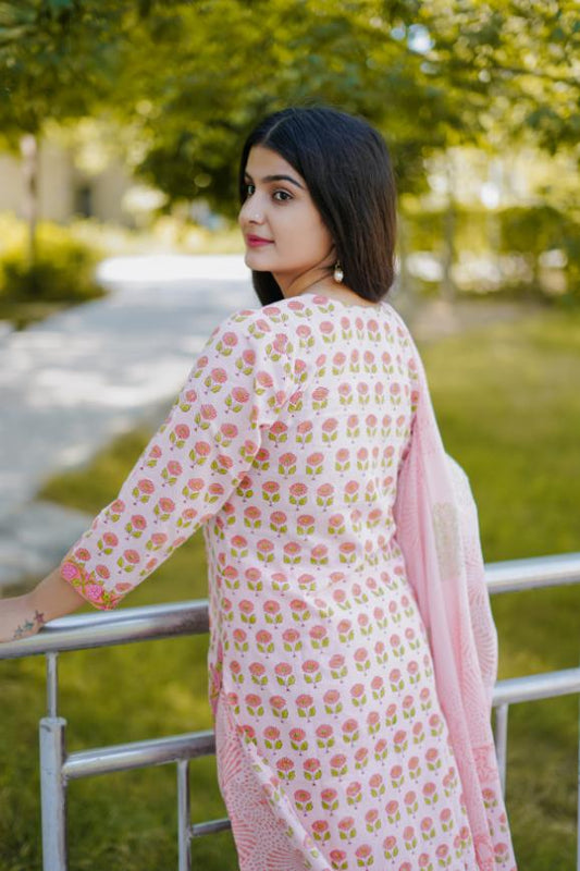 LIGHT PINK BOOTA SUIT SET