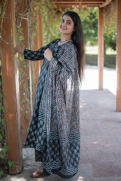 ARCTIC BLACK BOOTA COTTON SUIT SET