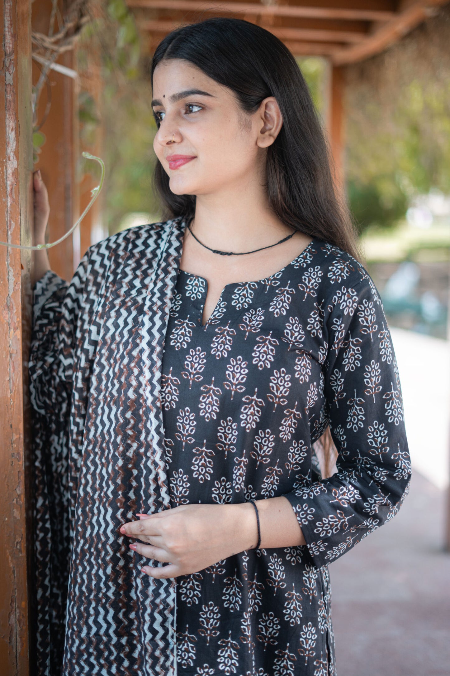 ARCTIC BLACK BOOTA COTTON SUIT SET