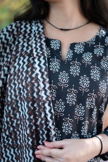 ARCTIC BLACK BOOTA COTTON SUIT SET