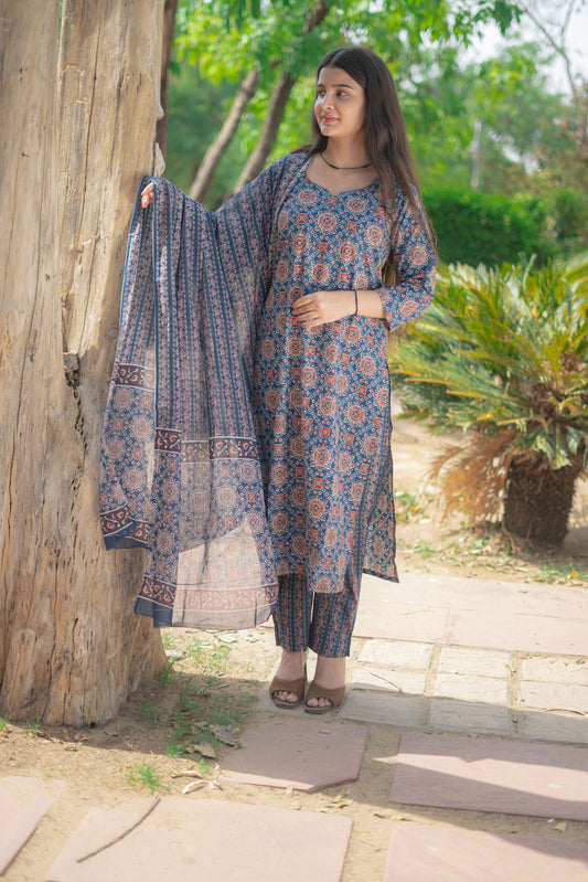 YALE BLUE COTTON PRINTED SUIT