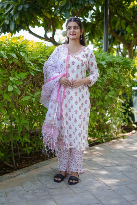 WHITE PINK FLORAL SUIT SET