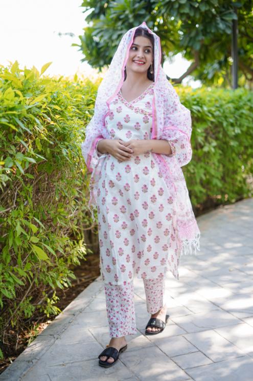 WHITE PINK FLORAL SUIT SET