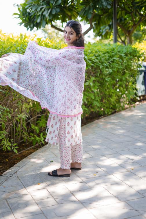 WHITE PINK FLORAL SUIT SET